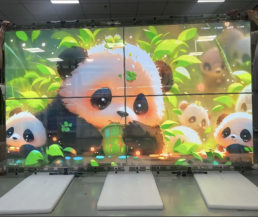 高端展示首選！OLED透明屏助力品牌高效傳播！